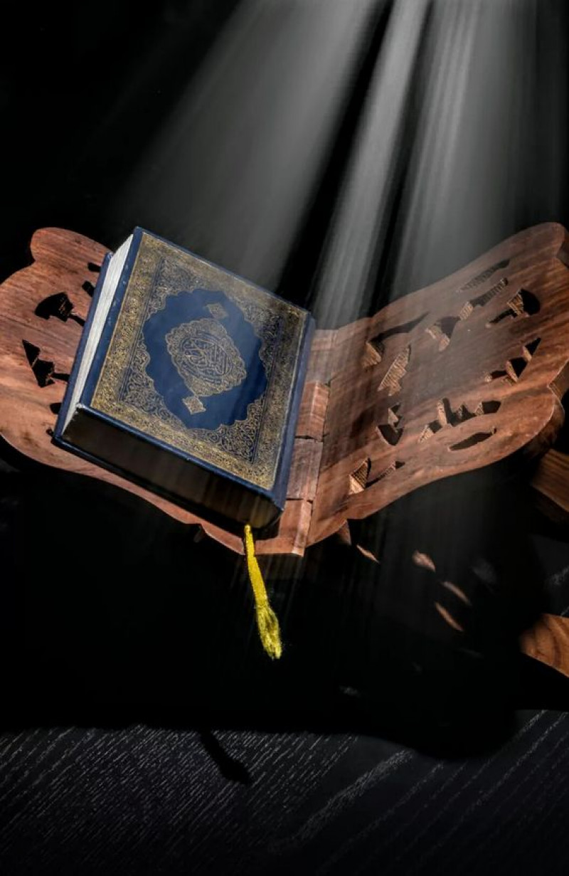 13 Ayat Al-Qur'an sebagai Kunci Menghadapi Permasalahan